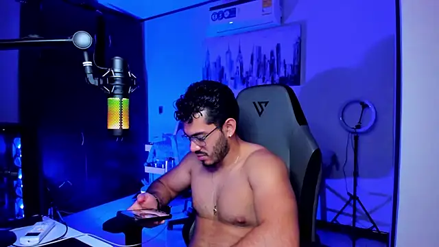 Snapshot of BrunoD31 chatting on 21, 11, 2025 BrunoD31 online show from 21, 11, 2025