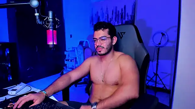 Snapshot of BrunoD31 chatting on 22, 11, 2025 BrunoD31 online show from 22, 11, 2025