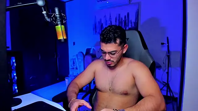 Snapshot of BrunoD31 chatting on 30, 11, 2025 BrunoD31 online show from 30, 11, 2025