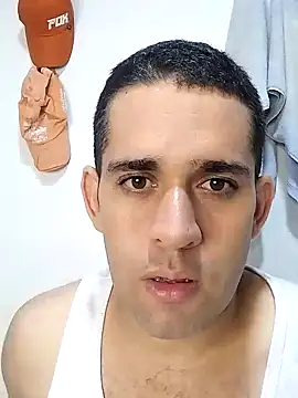 Snapshot of CRISTHIAN_GREY01 chatting on 12, 1, 2025 CRISTHIAN GREY01 online show from 12, 1, 2025