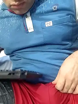 Snapshot of CRISTHIAN_GREY01 chatting on 12, 3, 2025 CRISTHIAN GREY01 online show from 12, 3, 2025