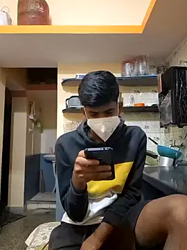 KissesBoyAD online show from 3, 12, 2024