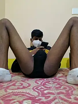 KissesBoyAD online show from 4, 12, 2024