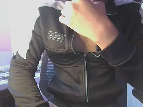 KissesBoyAD online show from 19, 9, 2025