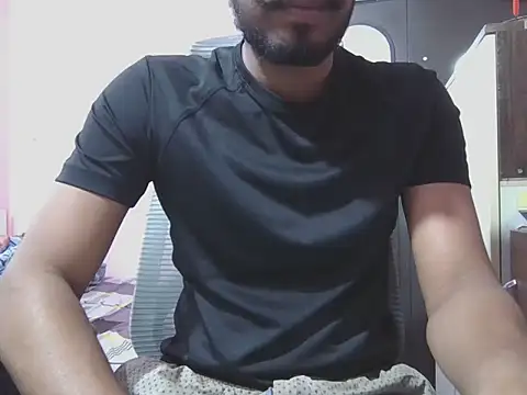 KissesBoyAD online show from 27, 10, 2025