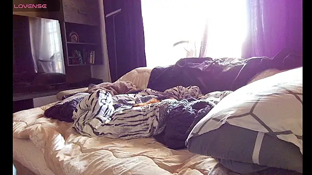 Snapshot of snowpanter chatting on 17, 2, 2025 snowpanter online show from 17, 2, 2025