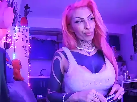 bambolinaofficial online show from 25, 3, 2026
