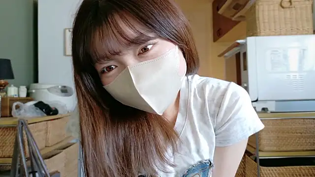 Snapshot of _Yui_ chatting on 16, 9, 2025  Yui  online show from 16, 9, 2025