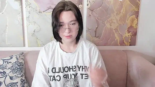 Snapshot of fiamoory chatting on 27, 5, 2026 fiamoory online show from 27, 5, 2026