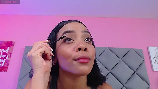 SaraSchmitt online show from 21, 3, 2025