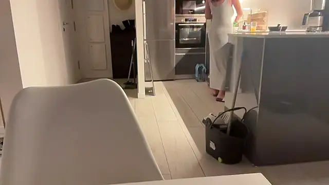 leaxoxo online show from 5, 12, 2024