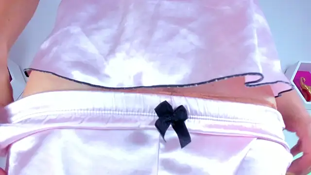 Snapshot of _jade_white_ chatting on 22, 1, 2025 jade white online show from 22, 1, 2025