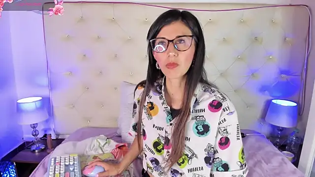 Snapshot of _jade_white_ chatting on 17, 3, 2025 jade white online show from 17, 3, 2025