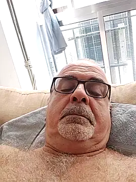 Satiro Sevilla online show from 15, 9, 2025