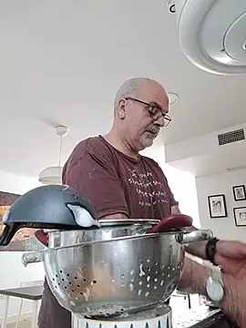 Satiro Sevilla online show from 10, 11, 2025