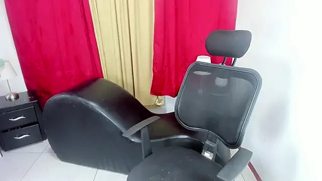 Strella ferrera online show from 9, 11, 2025