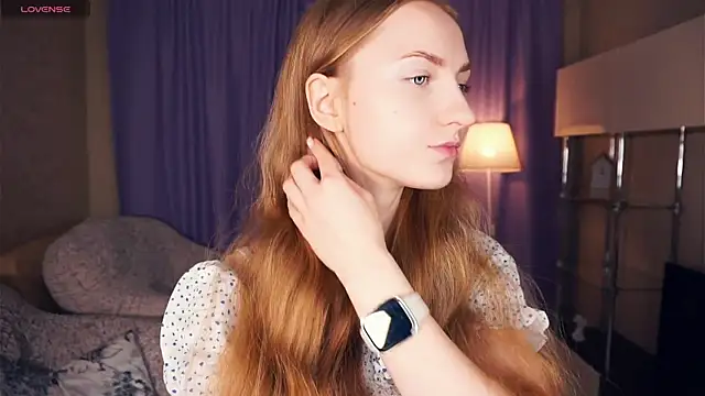 EsmaCarll online show from 11, 1, 2025