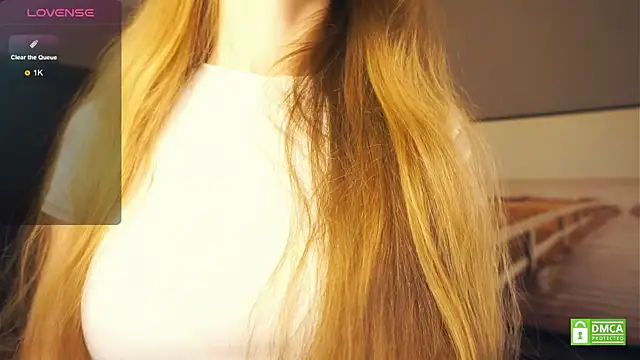 EsmaCarll online show from 14, 9, 2025