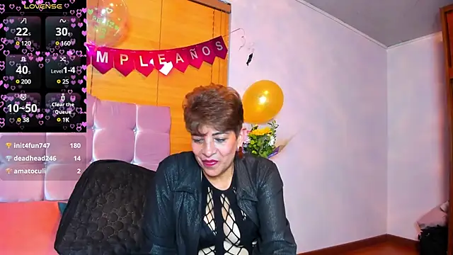 Snapshot of Angelina_Stone_65 chatting on 28, 12, 2024 Angelina Stone 65 online show from 28, 12, 2024