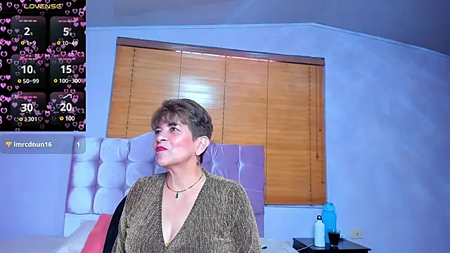 Snapshot of Angelina_Stone_65 chatting on 13, 1, 2025 Angelina Stone 65 online show from 13, 1, 2025