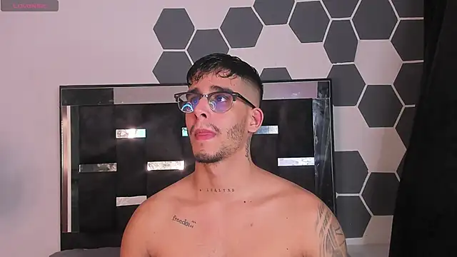 iamcamiloo  online show from 15, 2, 2025