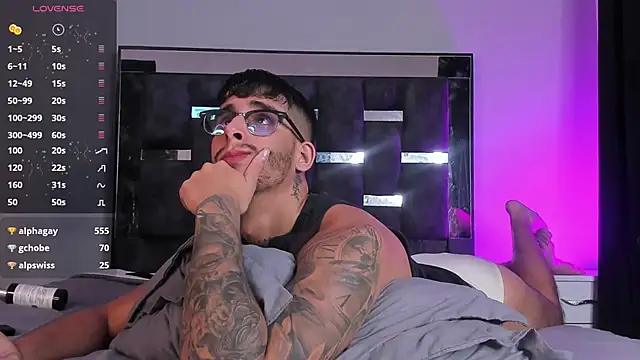 iamcamiloo  online show from 26, 2, 2025