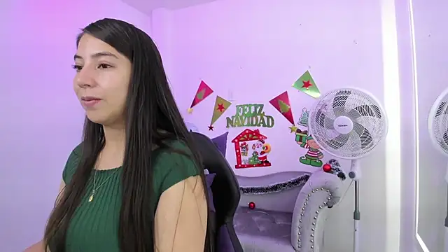 Ema louis  online show from 23, 12, 2024