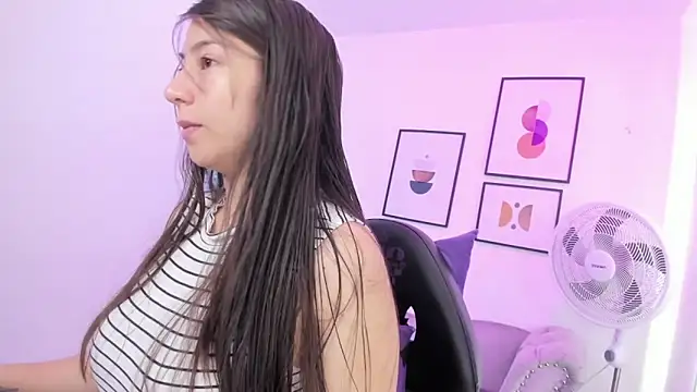 Ema louis  online show from 16, 1, 2025