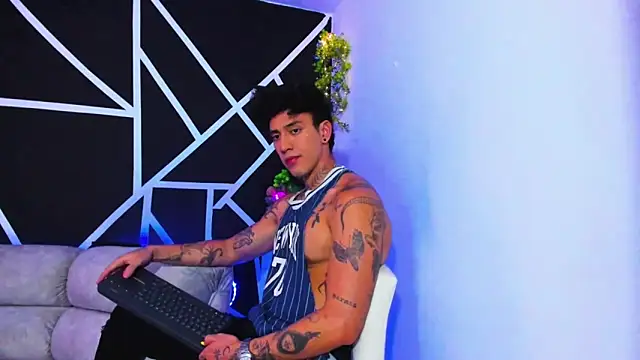 JUSTIN FULLER1 online show from 2, 2, 2025