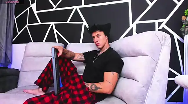 JUSTIN FULLER1 online show from 16, 2, 2025