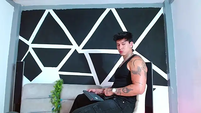 JUSTIN FULLER1 online show from 26, 11, 2025