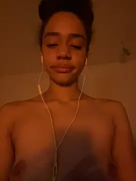 Snapshot of redbonejada chatting on 9, 12, 2024 redbonejada online show from 9, 12, 2024