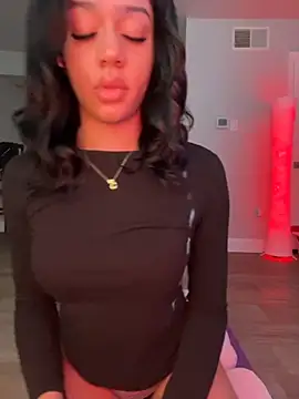 Snapshot of redbonejada chatting on 10, 10, 2025 redbonejada online show from 10, 10, 2025