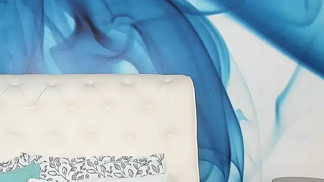 SkinnyDolly online show from 17, 10, 2025