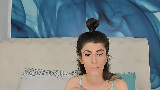 SkinnyDolly online show from 20, 10, 2025