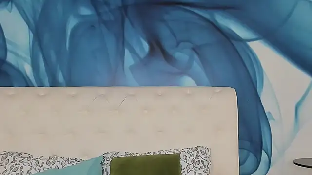 SkinnyDolly online show from 19, 11, 2025