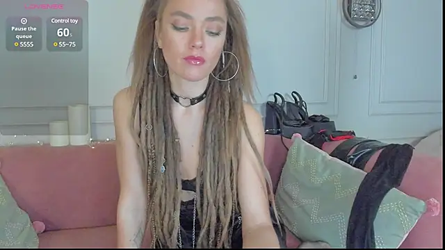 KellyFouler online show from 5, 2, 2025