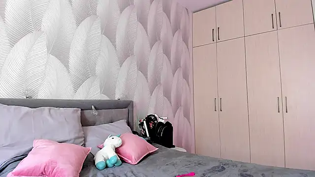 Bambiii bby online show from 5, 2, 2025