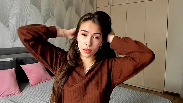 Bambiii bby online show from 15, 4, 2026