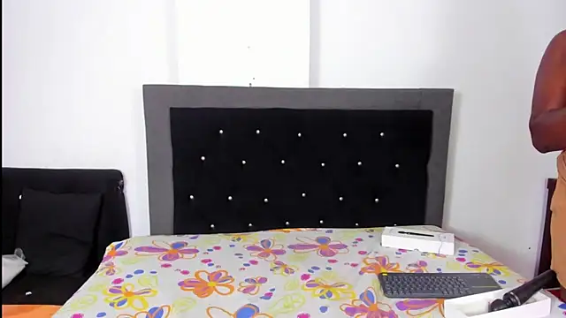 skaysanchez1 online show from 3, 2, 2025