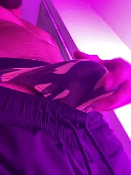 Snapshot of dantedesirexx chatting on 1, 2, 2025 dantedesirexx online show from 1, 2, 2025