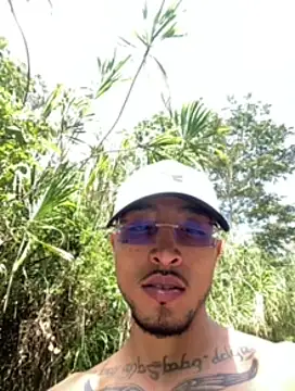 Snapshot of dantedesirexx chatting on 22, 2, 2025 dantedesirexx online show from 22, 2, 2025