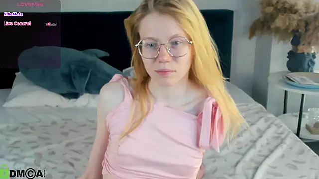 Esme Runn online show from 6, 5, 2026