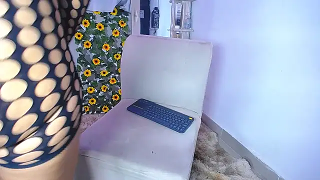 alaia 03 online show from 21, 12, 2024