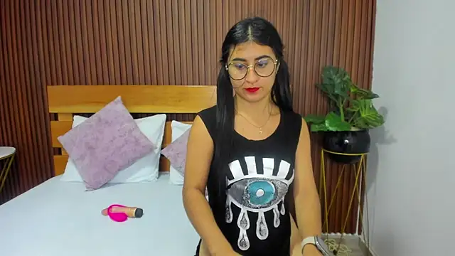 evelin leroy online show from 12, 3, 2025