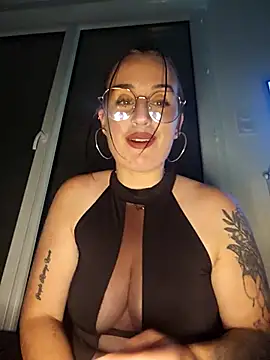 Snapshot of lindsay_33off chatting on 16, 10, 2025 lindsay 33off online show from 16, 10, 2025