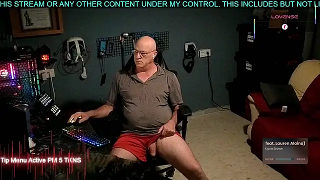 Snapshot of Pilot_Dave_69 chatting on 9, 11, 2025 Pilot Dave 69 online show from 9, 11, 2025