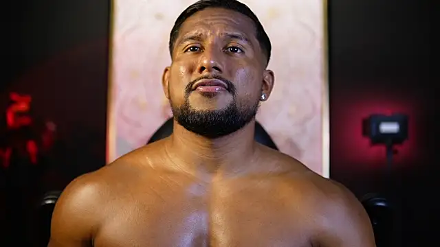 Snapshot of CallumMuscle chatting on 18, 10, 2025 CallumMuscle online show from 18, 10, 2025