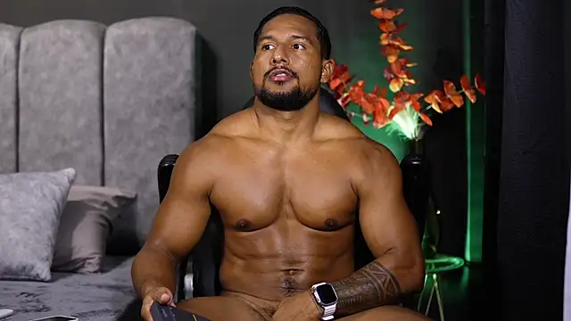 Snapshot of CallumMuscle chatting on 13, 11, 2025 CallumMuscle online show from 13, 11, 2025