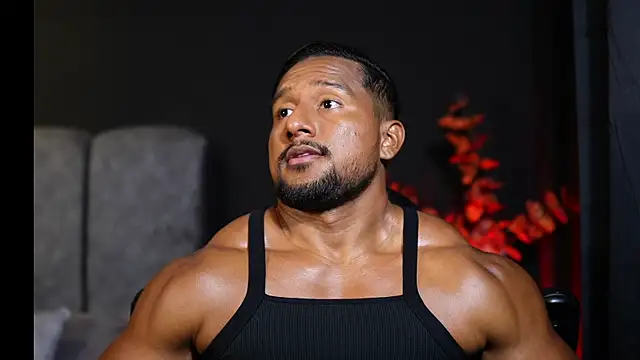 Snapshot of CallumMuscle chatting on 21, 11, 2025 CallumMuscle online show from 21, 11, 2025